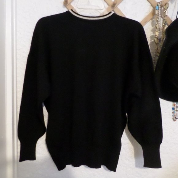 Jaeger Women's 100% Wool Crew Neck Sweater with Bow Sz L - Picture 4 of 4